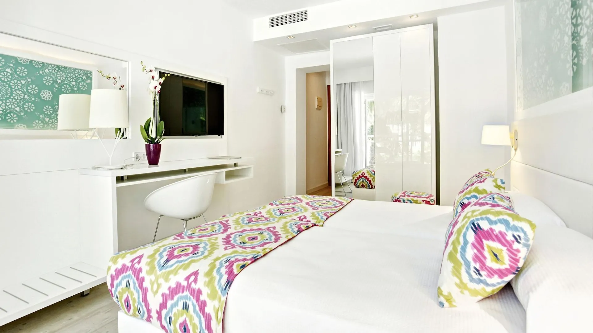 Grupotel Ibiza Beach Resort - Adults Only Portinatx
